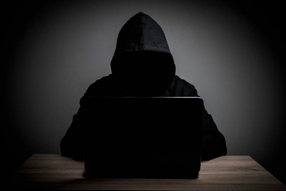 Reino Unido Prende Suspeito de Ciberataque a Aeroportos Europeus