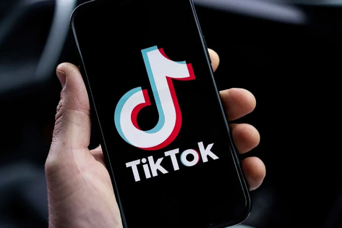 ORACLE Pode Assumir Gestão do Algoritmo do TikTok nos Estados Unidos