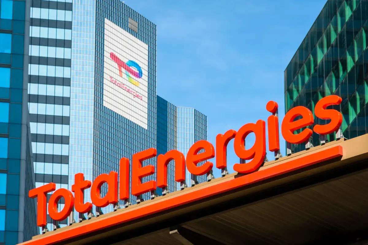 TotalEnergies adquire negócio de energias renováveis da Shell
